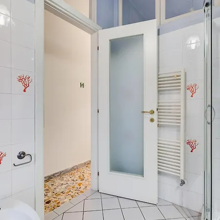 アパート Vivilo Collection - San Vito View - 3 Bdr 2 Baths ローマ
