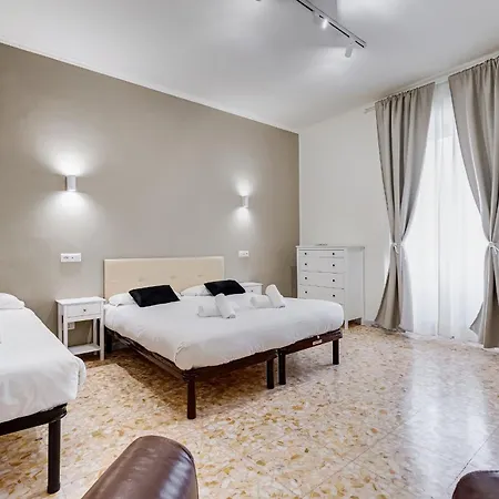 Vivilo Collection - San Vito View - 3 Bdr 2 Baths * Roma
