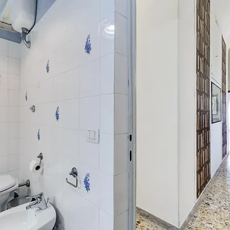 Vivilo Collection - San Vito View - 3 Bdr 2 Baths * Roma