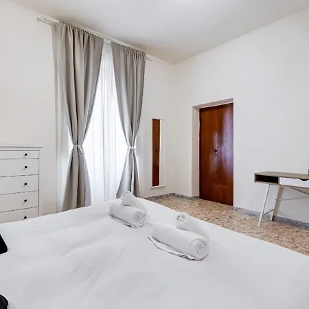 Vivilo Collection - San Vito View - 3 Bdr 2 Baths Rome