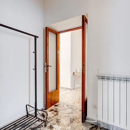 Vivilo Collection - San Vito View - 3 Bdr 2 Baths Apartment Rome